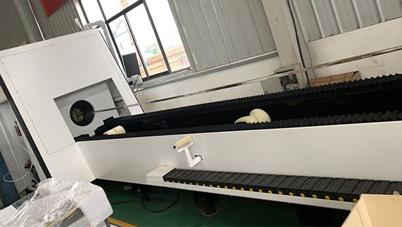 Machine bed
