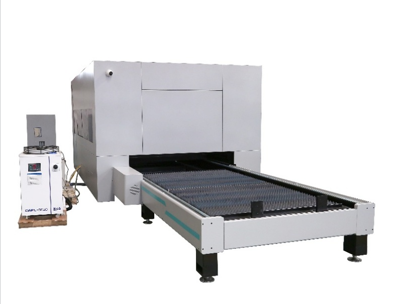 3015 /2040/1560 metal sheet and tube full covered fiber laser cutting machine