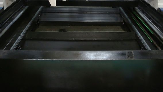 Integrated plate and tube welding bed